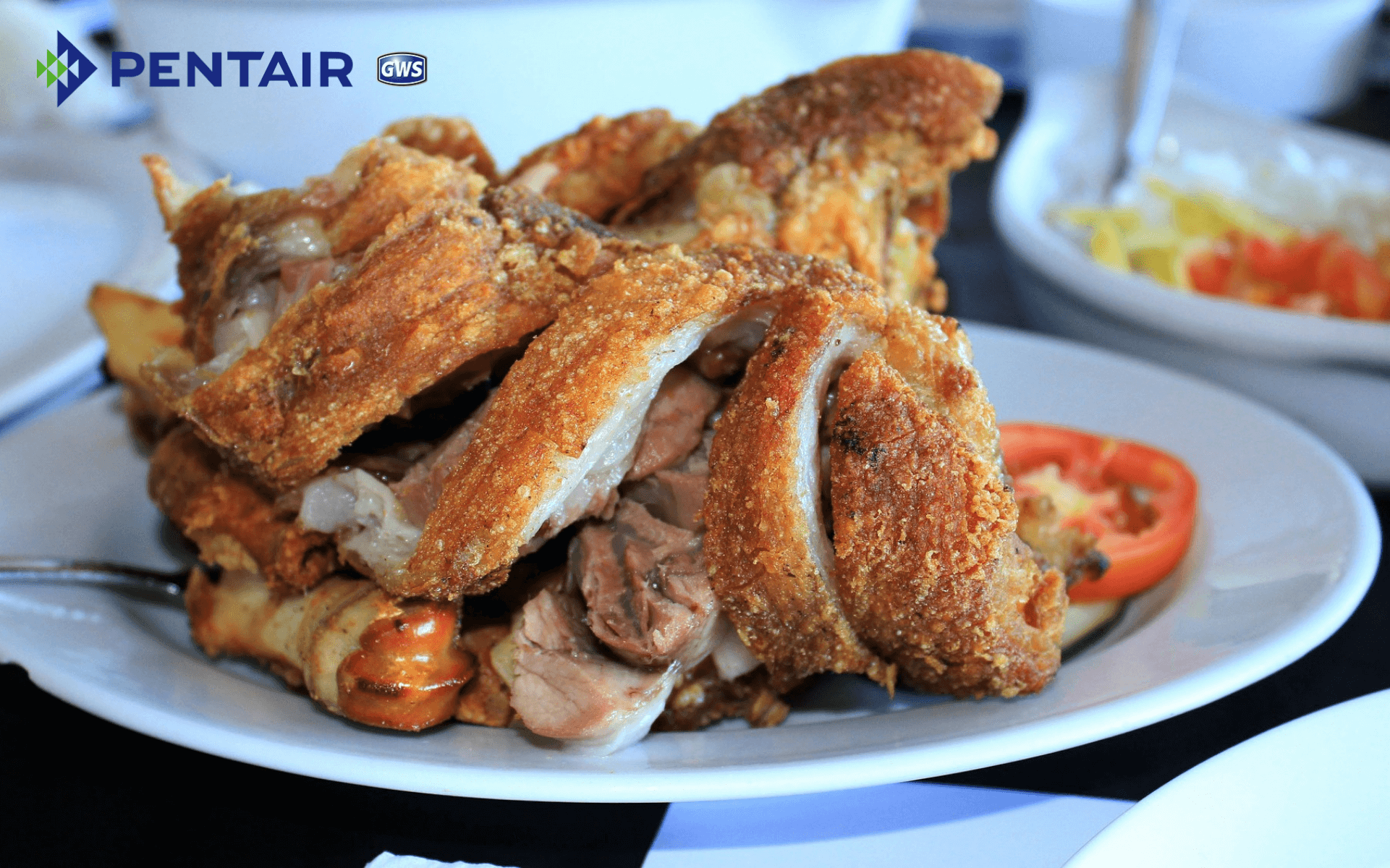 Thịt heo quay là món ăn vô cùng hấp dẫn được người Việt ưa chuộng