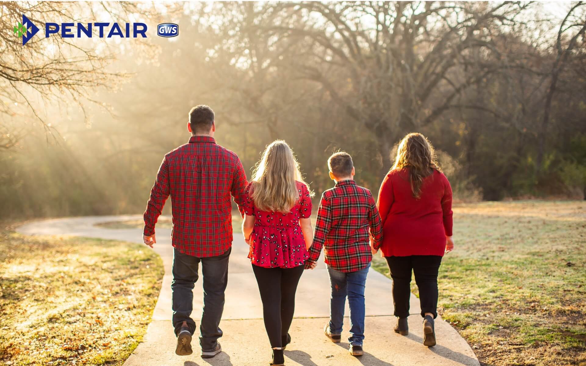 Đi bộ mang đến nhiều lợi ích đối với sức khỏe thể chất và tinh thần